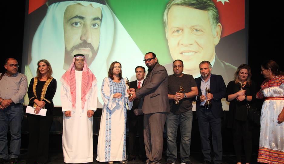 مسرحية سلالم يعقوب تحصد جوائز مهرجان رم المسرحي سينوغرافيا وأفضل عرض وإخراج.