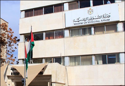 لا إضراب في البلديات !! وتقديم الخدمات وأعمال النظافة للمواطنين تسير كالمعتاد
