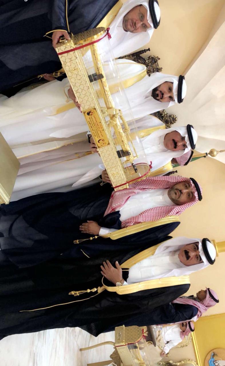 المعاني يهنئ المهندس فواز الشمري بمناسبة دخوله القفص الذهبي.