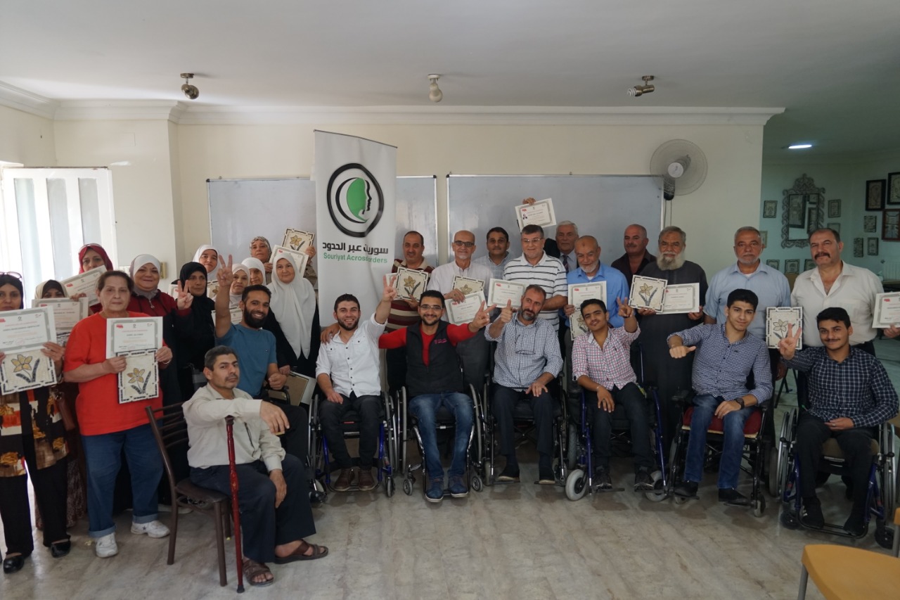 ورشة تدريبية لكبار السن حول فن الموزاييك السوري.