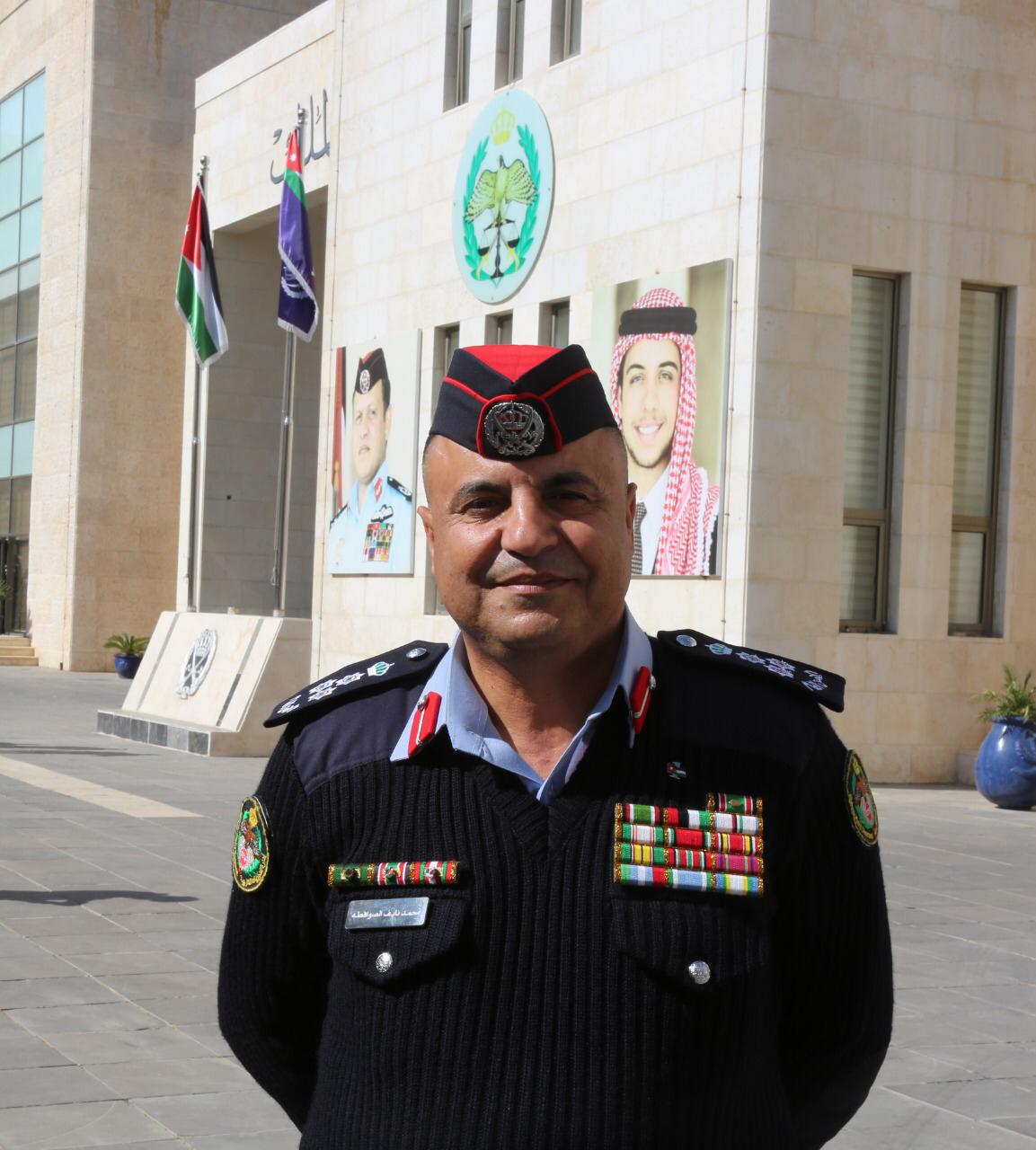 نبارك لــ  محمد الصوافطة ترفيع لرتبة عميد.