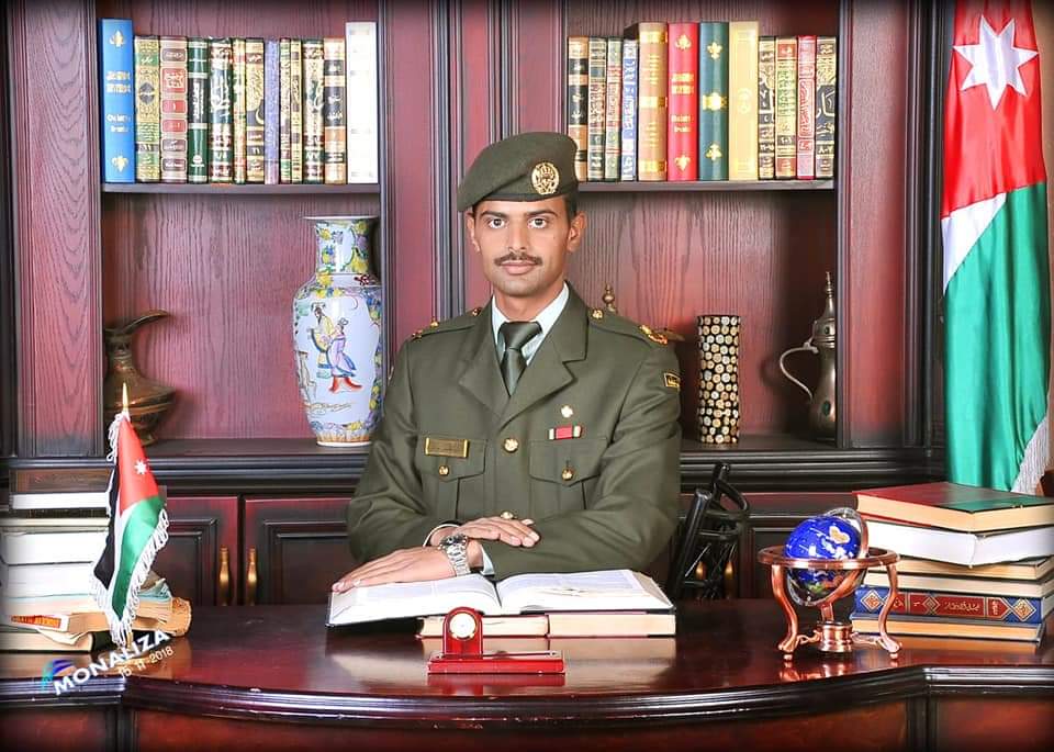 العين الفريق الركن م الطيب يبارك لــشيخ السريدان السرحان تخريج نجله من الكلية العسكرية الملكية