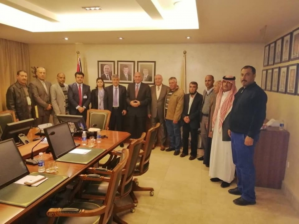 الذنيبات يستقبل عدد من الموظفين والمتقاعدين.