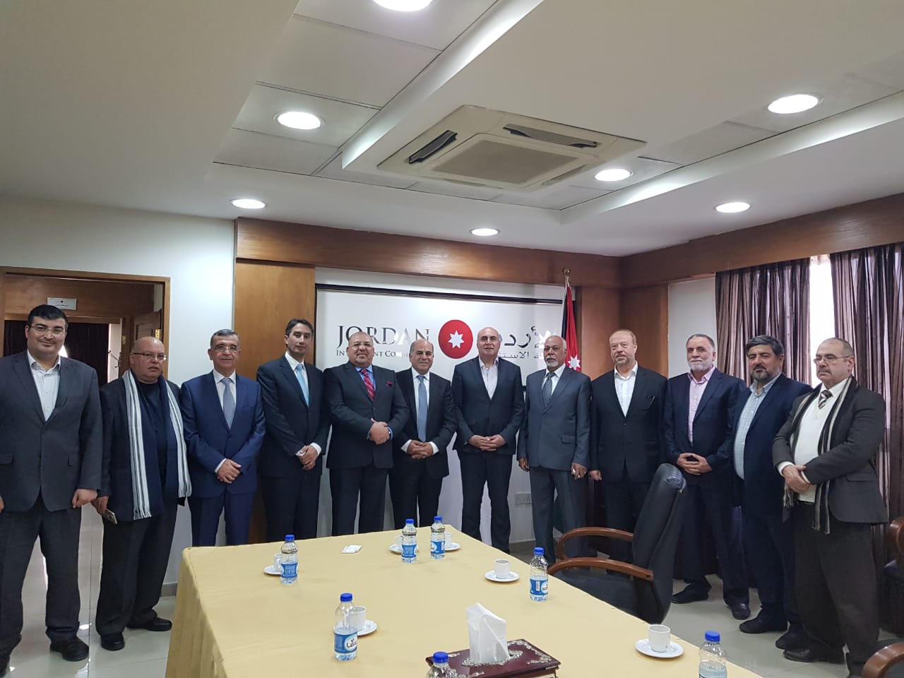 وزير الدولة لشؤون الإستثمار يلتقي جمعية المستثمرين في قطاع الإسكان.