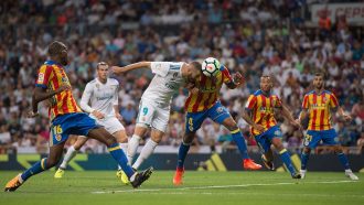 مواجهة نارية بين ريال مدريد وفالنسيا اليوم في الدوري الإسباني.