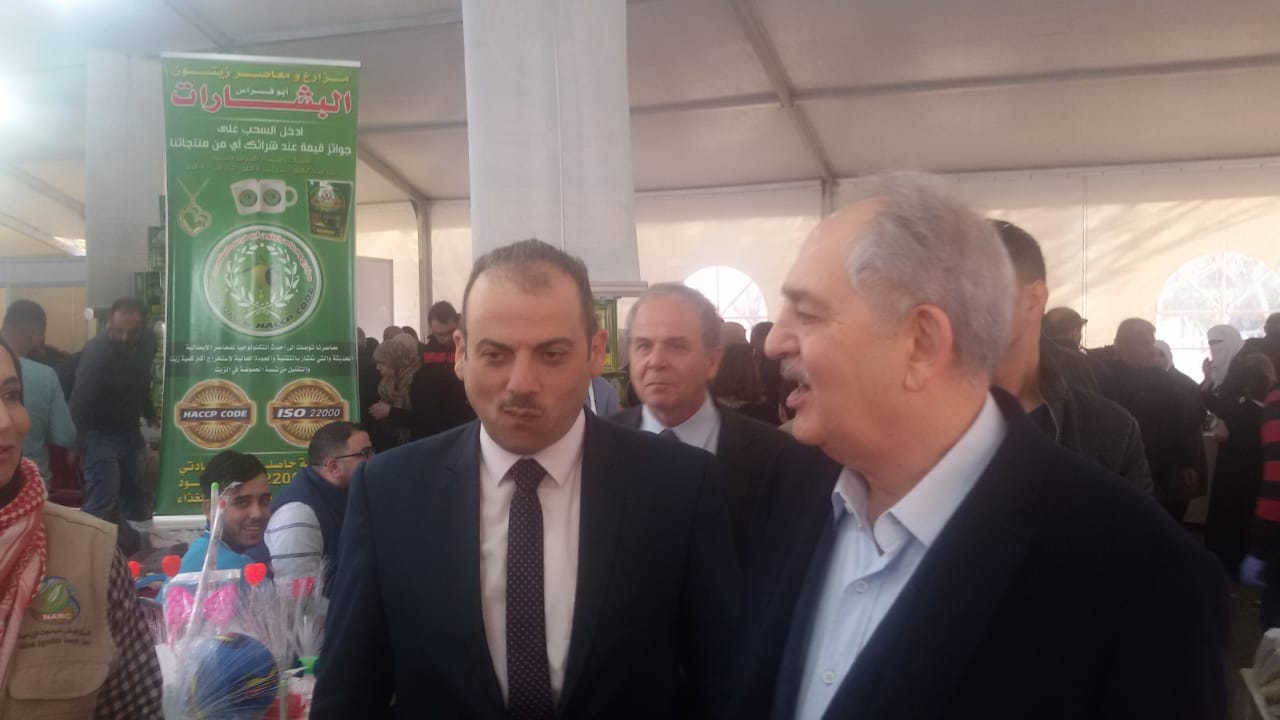 وفد من الجمعية الأردنية للعلوم والثقافة يزور مهرجان الزيتون .