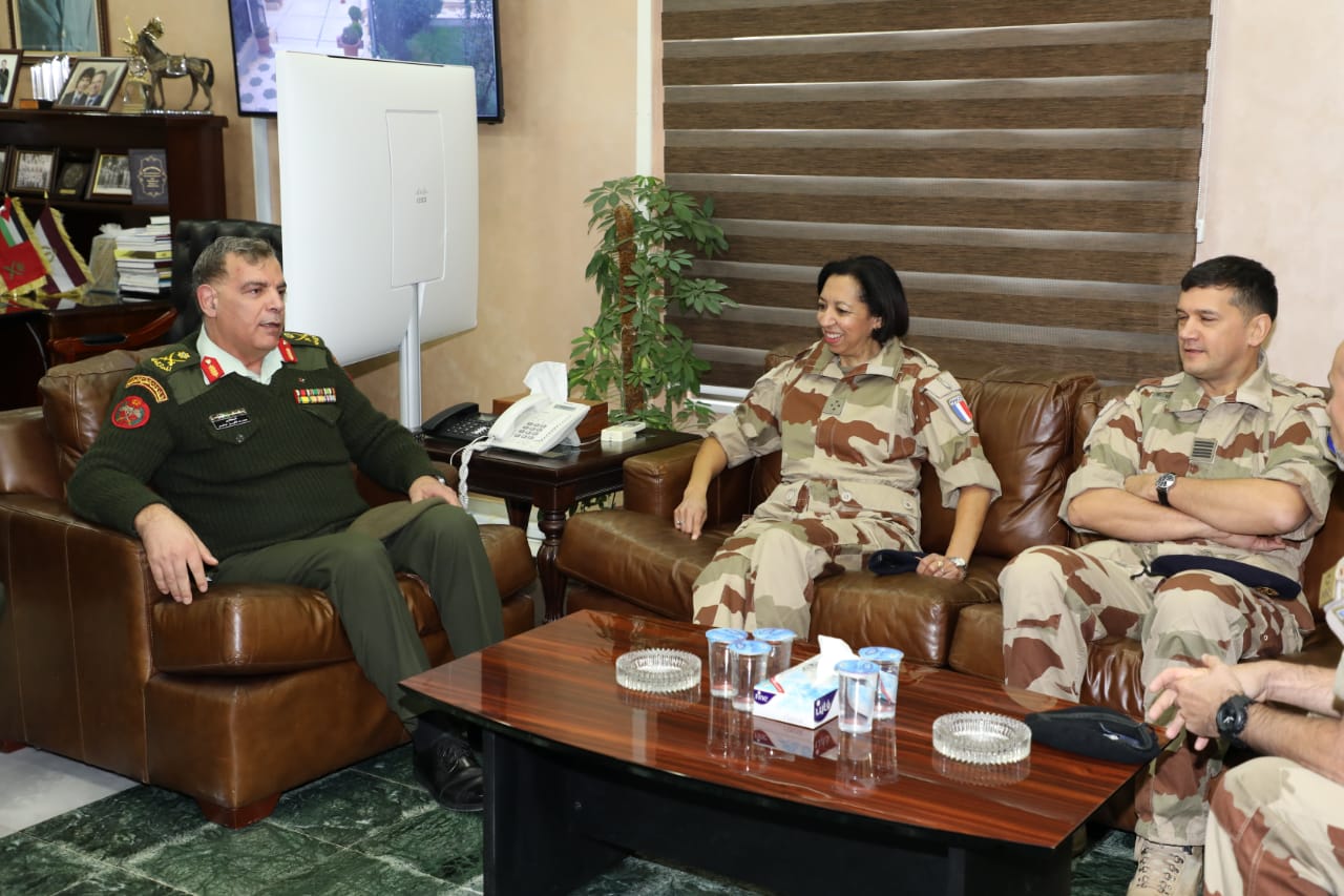 مدير عام الخدمات الطبية الملكية يلتقي وفداً فرنسي...صور.