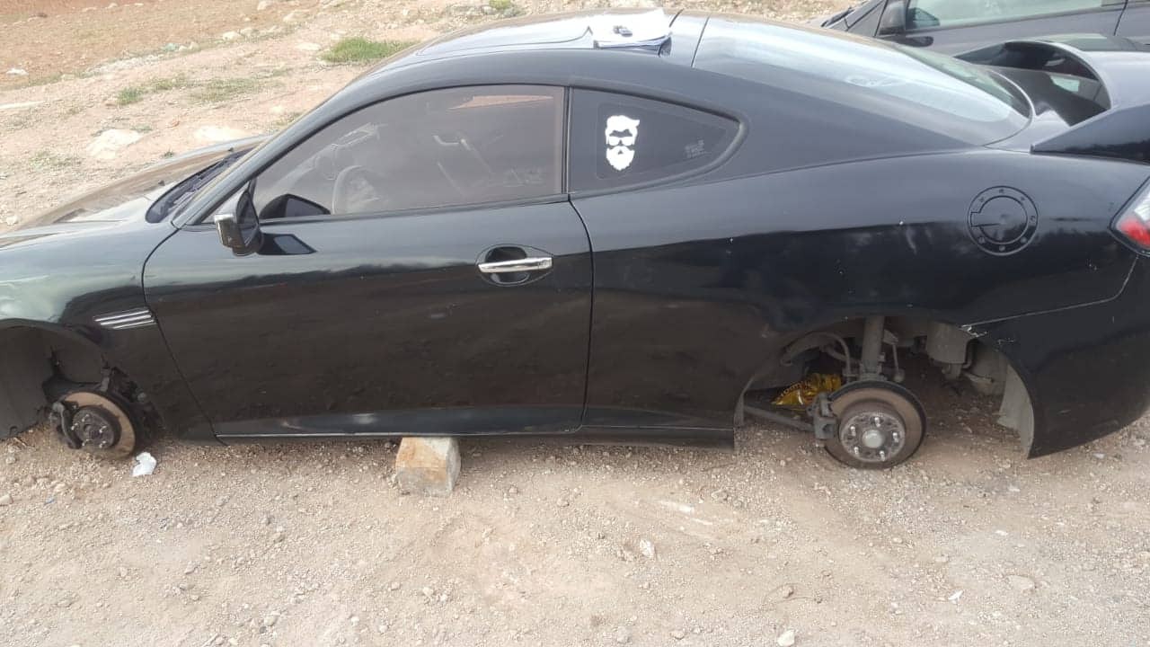 بالصور..بسرعة قياسية وباحترافية عالية!! القبض على سارقي  إطارات  مركبة شفا بدران