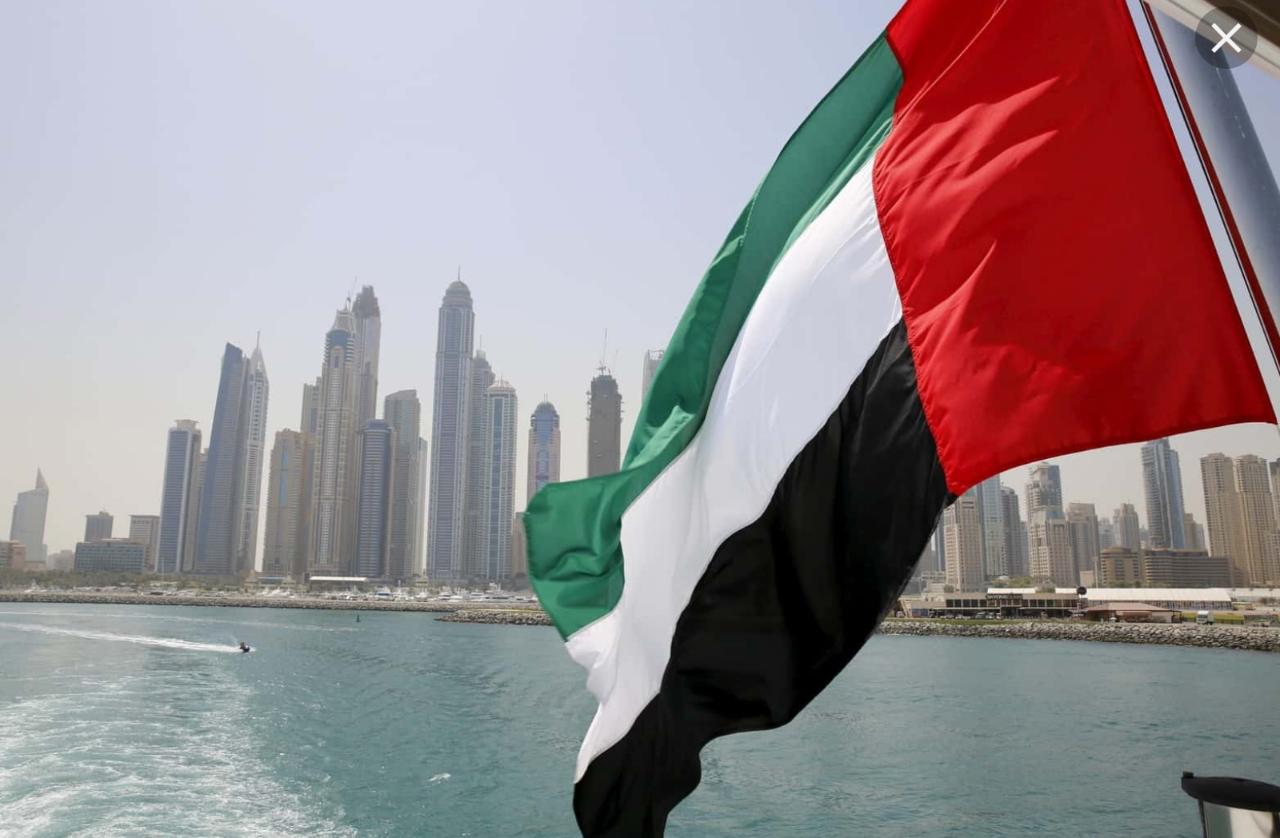والله عيب الامارات تدفع عن النشميات