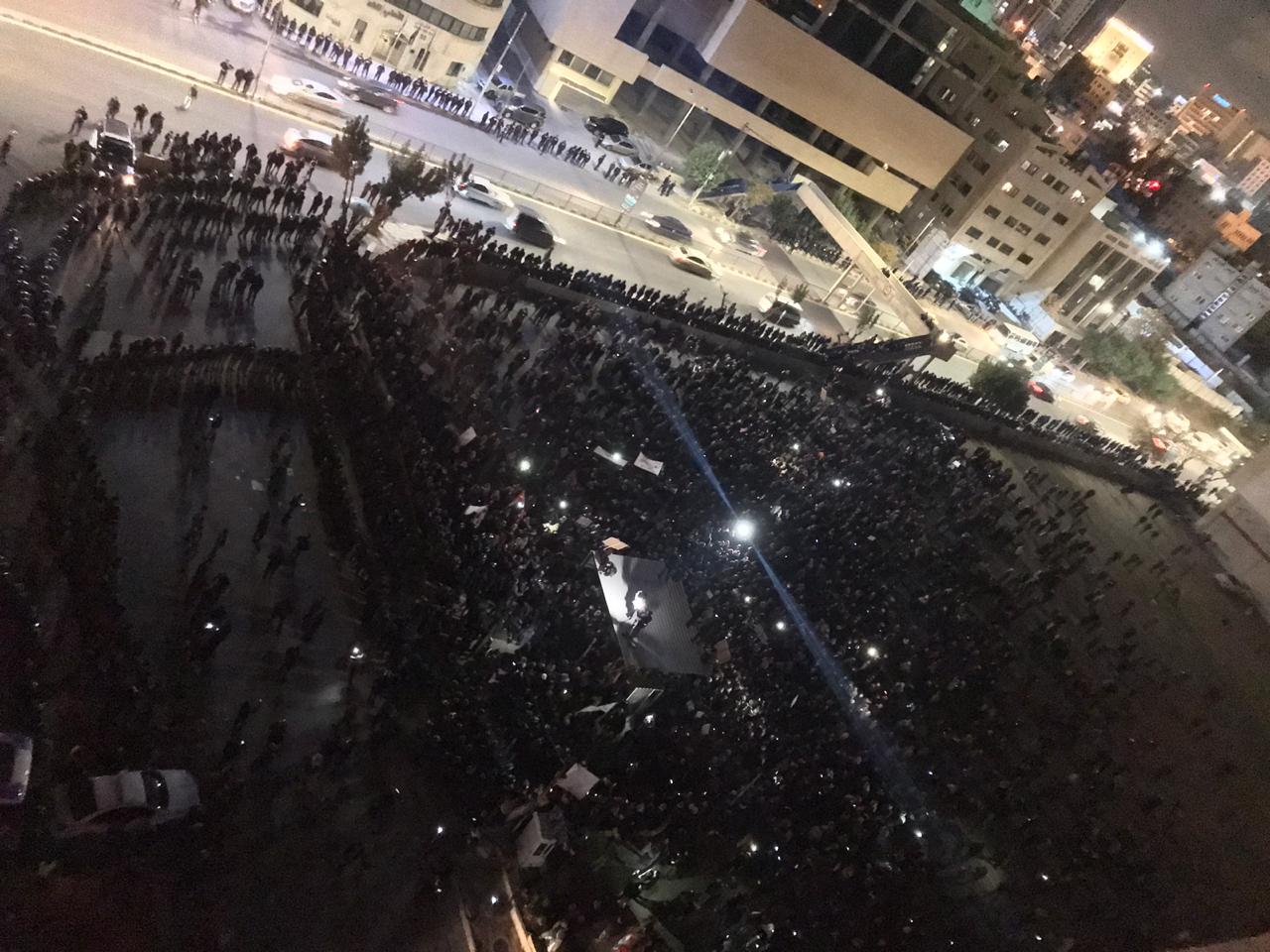 إصابة دركيين اثنين والقبض على محتج يحمل سلاحاً غير مرخص قرب الدوار الرابع