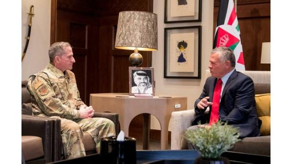 الملك يستقبل رئيس أركان القوات الجوية الأميركية