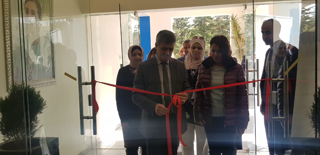 خليفات يفتتح معرضا للتشغيل الذاتي