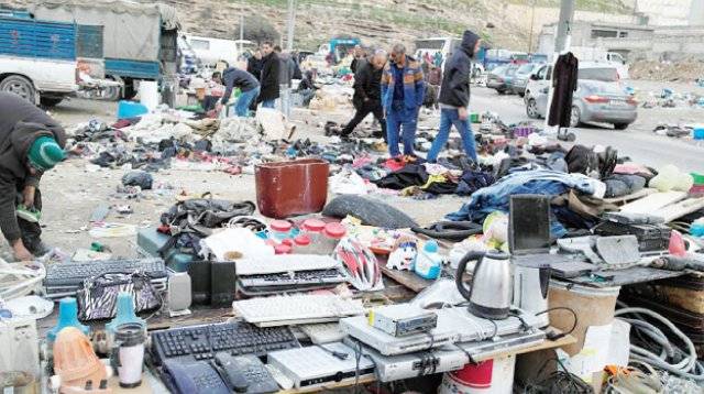 “بسطات التكنولوجيا”.. للبيع طريقتان: “كوم حديد” أو “ع الفحص”