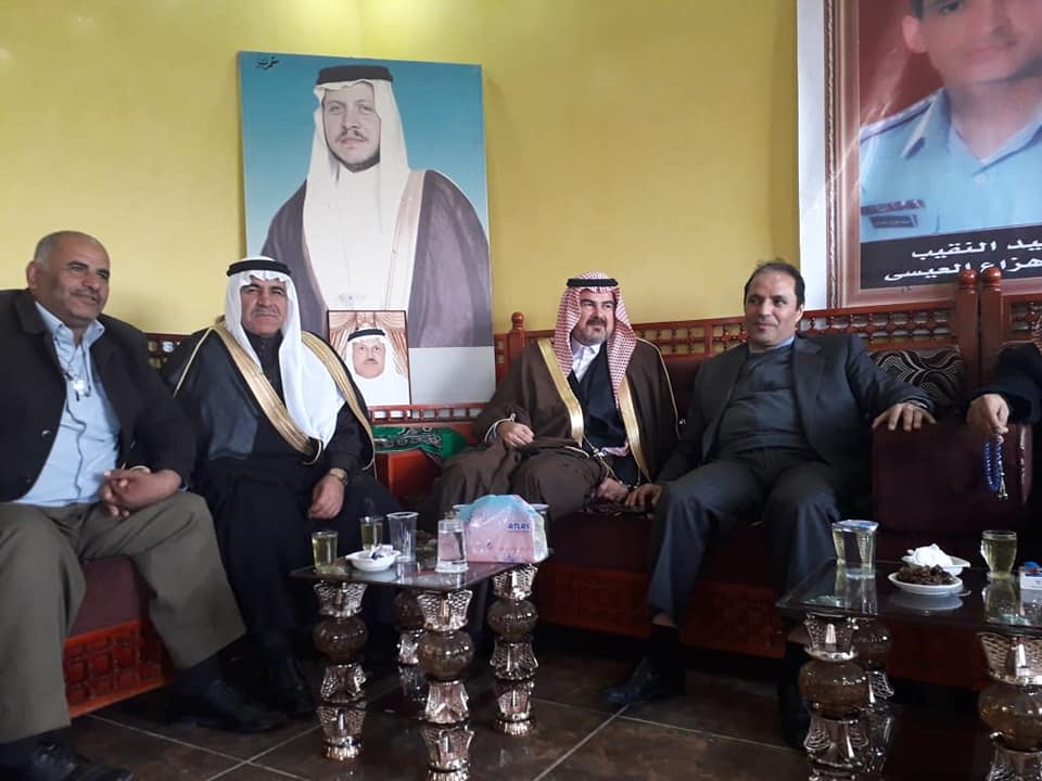 الشيخ هزاع العيسى يستقبل عدد من شيوخ الاردن في البادية الشمالية .....صور