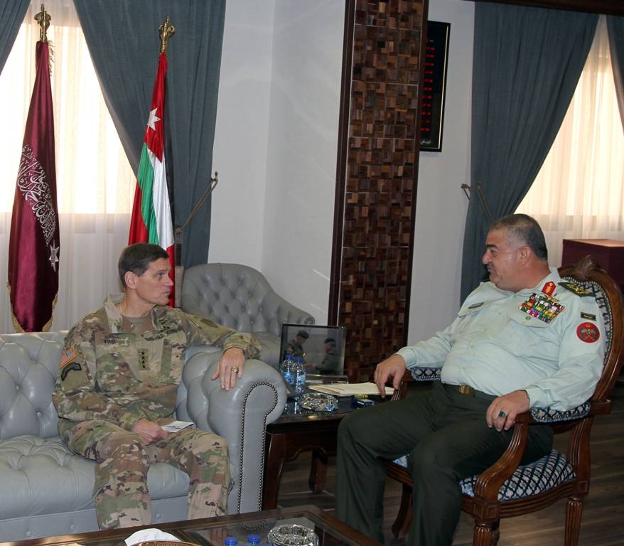 رئيس هيئة الأركان المشتركة يستقبل قائد القيادة المركزية الأمريكية