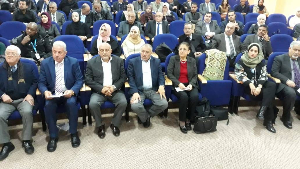 الزبن يوكد على الدور الكبير الهام لخدمات التأهيل التي تسعى الوزارة لتطويرها .