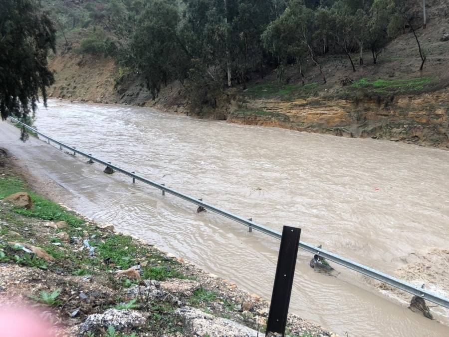 ارتفاع منسوب المياه في سيل جرش .. والايعاز باغلاق الطرق المحيطة بمجرى السيل