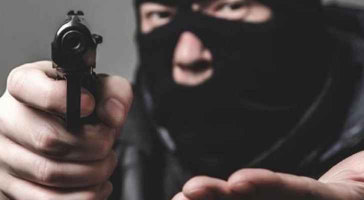 مصدر أمني يوضح حقيقة تنفيذ أحد المفرج عنهم بالعفو عملية سلب في مأدبا