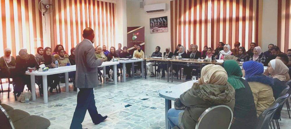 جلسة نقاشية حول الشباب ودورهم في تعزيز السلم المجتمعي... صور