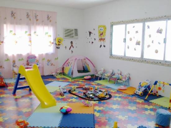 المفرق .. اغلاق حضانة اطفال العاملات في مستشفى النسائية لعدم ترخيصها