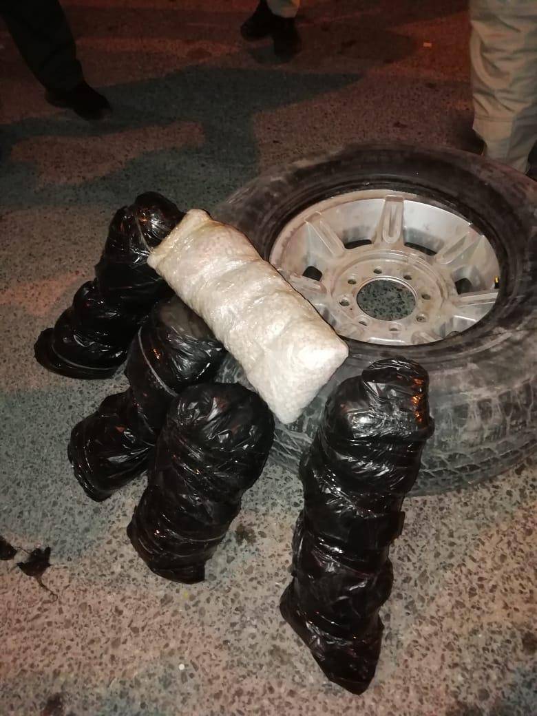 بالصور ... القبض على 3 اشخاص حاولوا تهريب 100 الف حبة كبتاجون خارج المملكة