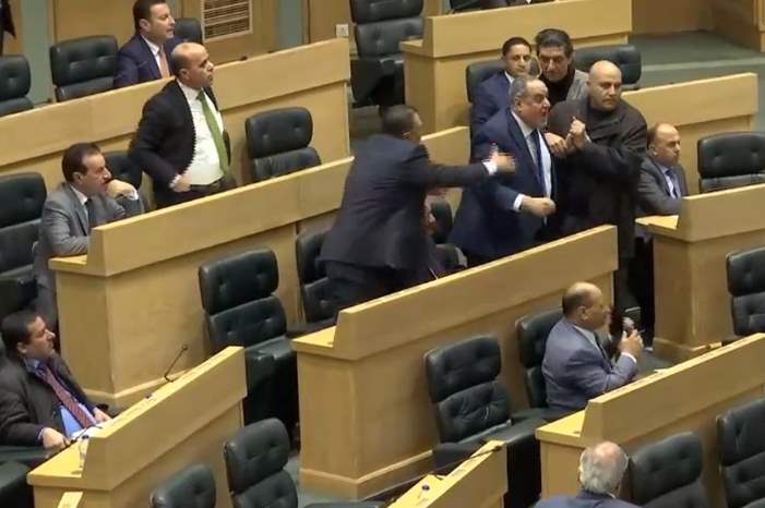 مشادات كلامية في مجلس النواب على خلفية التعيينات الحكومية الأخيرة