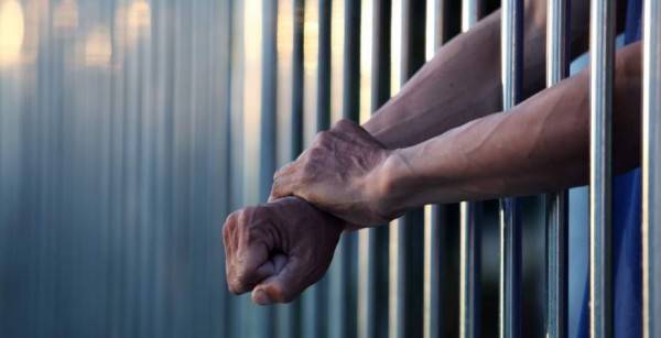 10 سنوات اشغال مؤقته ل 3 حاولوا تهريب 170 الف حبة مخدرة الى السعودية