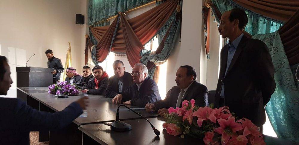 وزير العمل يتفقد عددا من مراكز التي خصصت لإستقبال الباحثين عن عمل في معان والبادية الجنوبية .