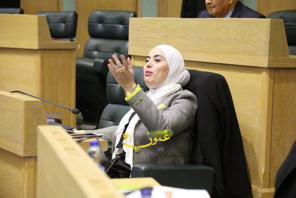 بني مصطفى: وزيرة التخطيط توزع الجوائز على زمرتها