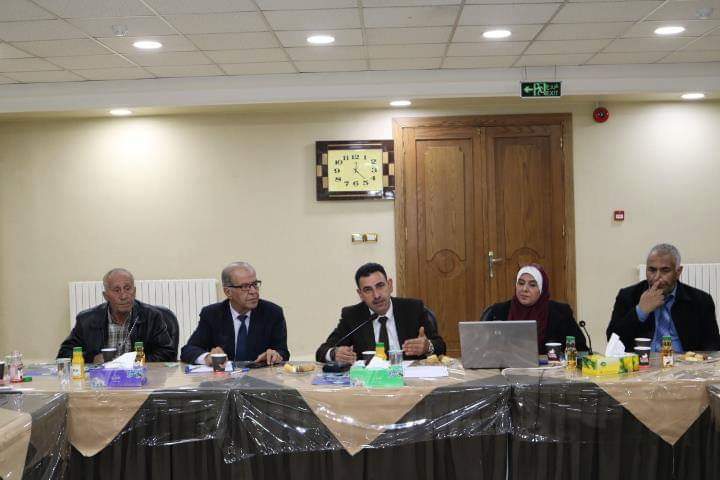 غرفة تجارة الزرقاء تنظم ورشة تثقيف ضريبي لمنتسبيها...صور
