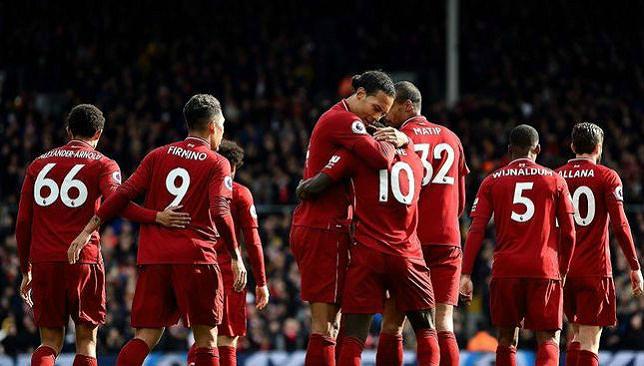 ليفربول يستعيد صدارة الدوري الإنجليزي بالفوز ضد فولهام