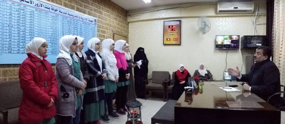 برلمان الطلبه لمدرسة خولة بنت الأزور يلتقي رئيس بلدية السلط الكبرى