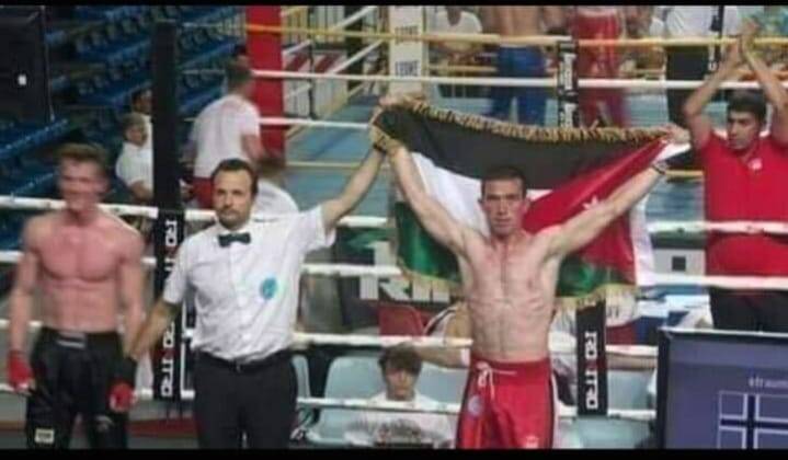 خالد ابو دلو يبارك للاعب الشطناوي