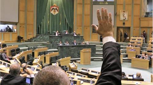 مطالبات نيابية بتحويل أمين عمان السابق إلى مكافحة الفساد