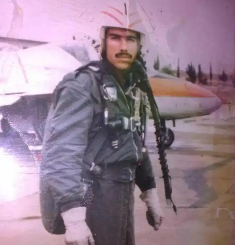 شهداء وطن... الشهيد الملازم اول الطيار المقاتل هشام ابو زيد.