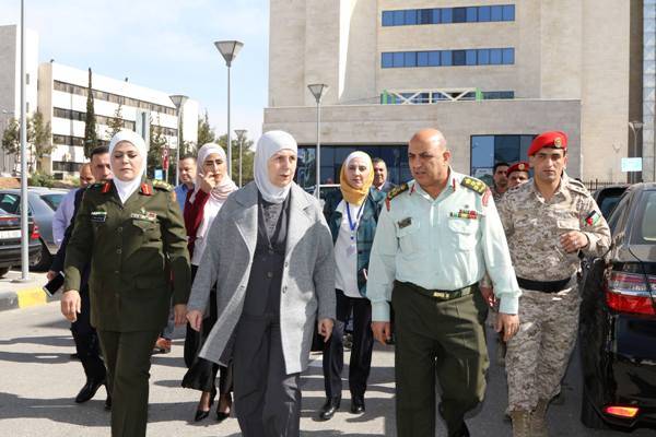 الخدمات الطبية الملكية تحتفل بذكرى الكرامة وعيد الأم