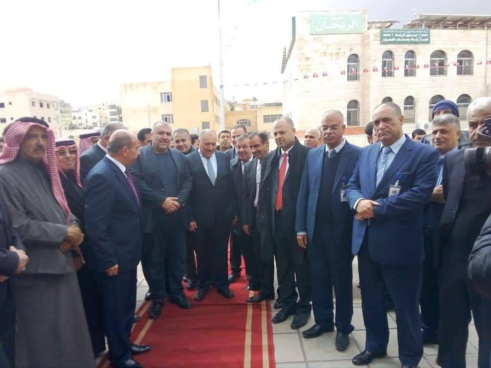 مندوبا عن رئيس الوزراء وزير الصحة يفتتح  المبنى الجديد لمركز صحي القويسمة الشامل...صور