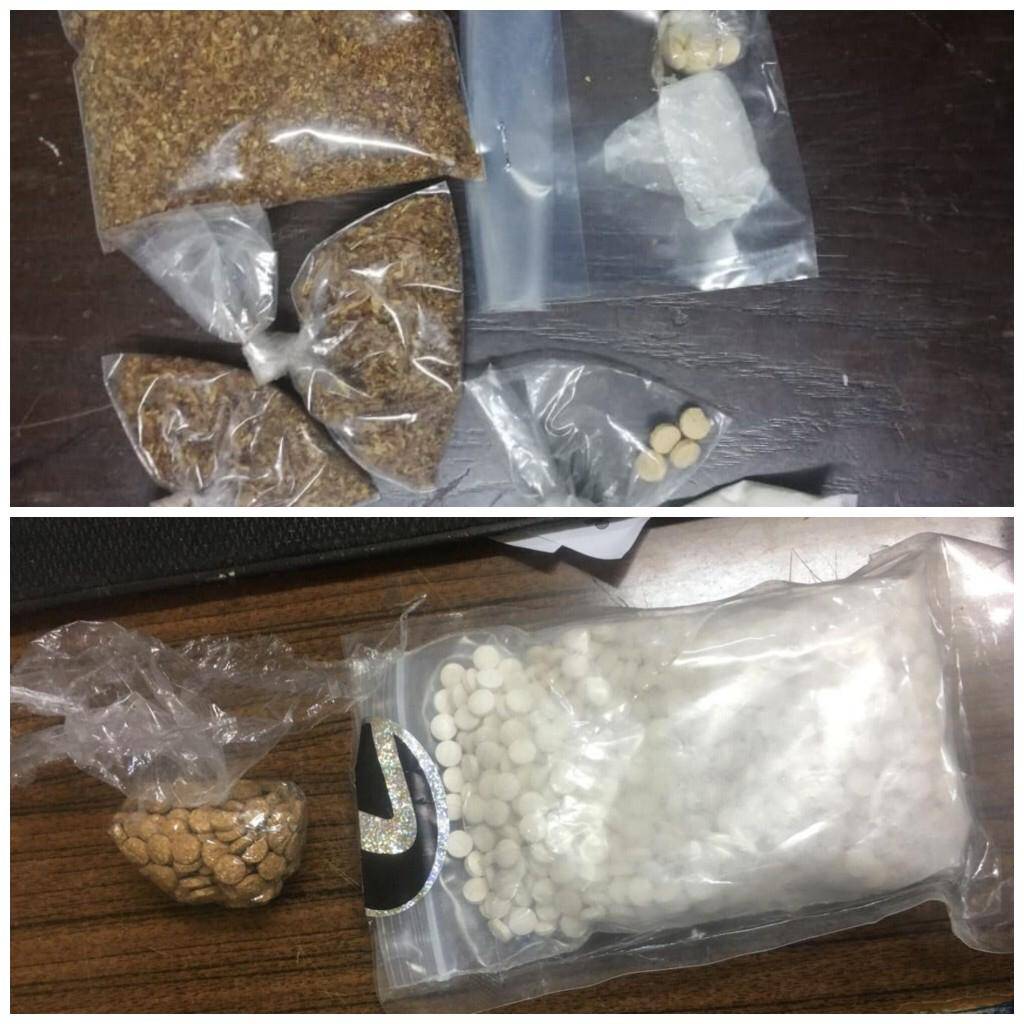 القبض على مروجي مخدرات بحوزتهما 50 كف حشيش