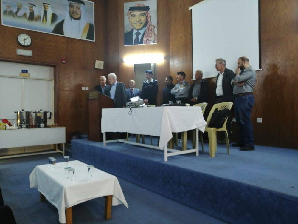 وفد الماني  يزور مستشفى اليرموك الحكومي في لواء بني كنانه...صور
