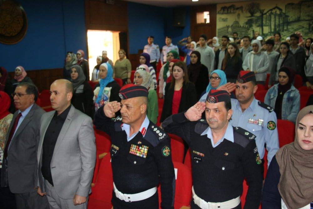 ندوة بعنوان حوادث الأطفال وسبل الحد منها في مدرسة البيان الخاصة...صور