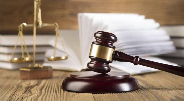 أربعيني يهتك عرض ابنة زوجته القاصر والجنايات تغلظ عقوبته