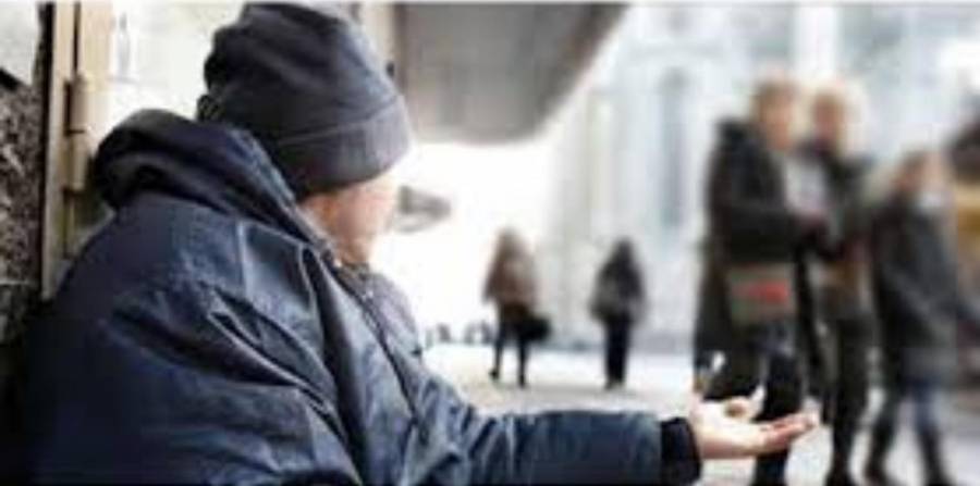 ضبط متسول متقاعد بـ 360 دينارًا شهريًا ويملك سيارتين في عمان