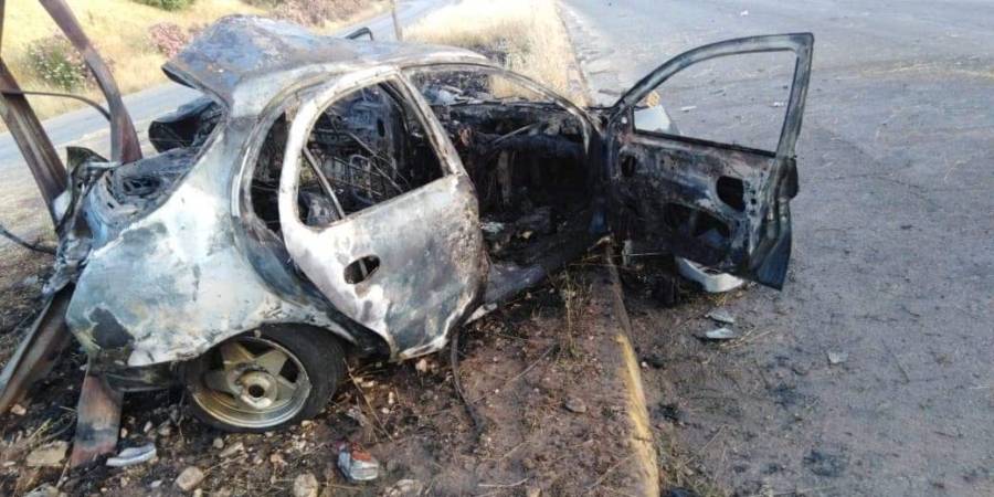 وفاتان بحريق مركبة في اربد... صور