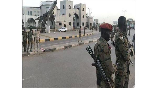 قتلى بفض اعتصام الخرطوم.. ومغادرة أعداد من المتظاهرين