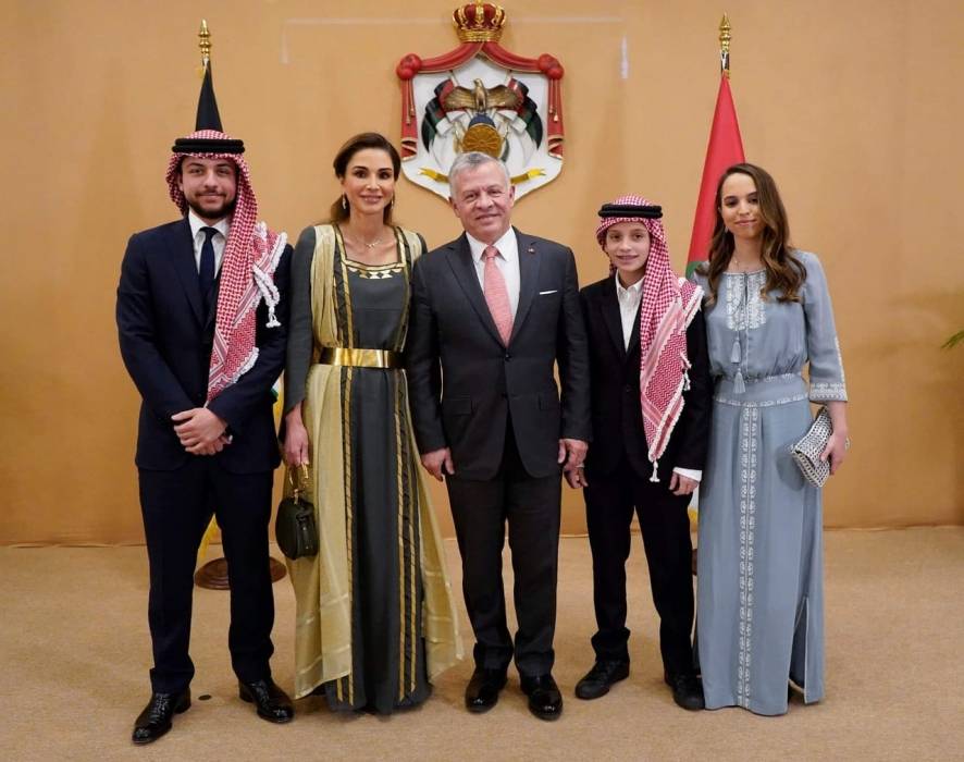 بلدية الموقر  تهنئ الملك بعيد الفطر السعيد