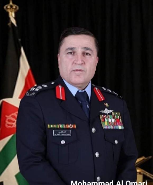 أبناء المرحوم الشيخ العجوري يباركون للعميد الدكتور محمد العمري الترفيع