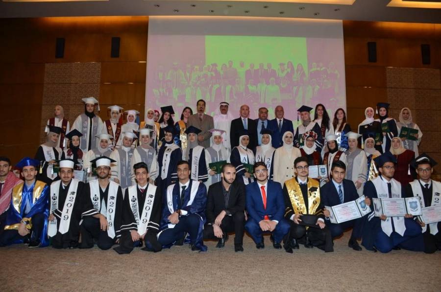 عمان الاهلية ونقابة المهندسين الاردنيين تكرمان في الكويت الطلبة الاردنيين المتفوقين في الثانوية العامة.. صور