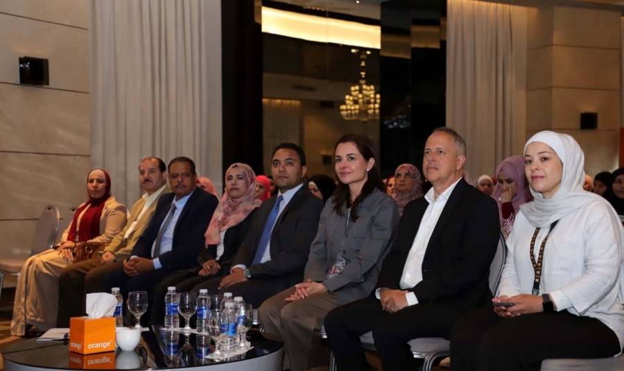 اورنج وجهد يحتفيان بتخريج 100 سيدة ضمن برنامج المرأة الرقمي... صور