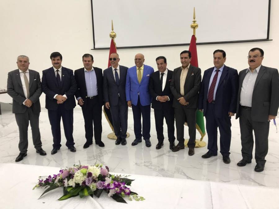 كوكبة من رجال الاعمال الاردنيين في الامارات يصلحون بين النائب كمال الزغول وفراس مقطش وفؤاد مشعل
