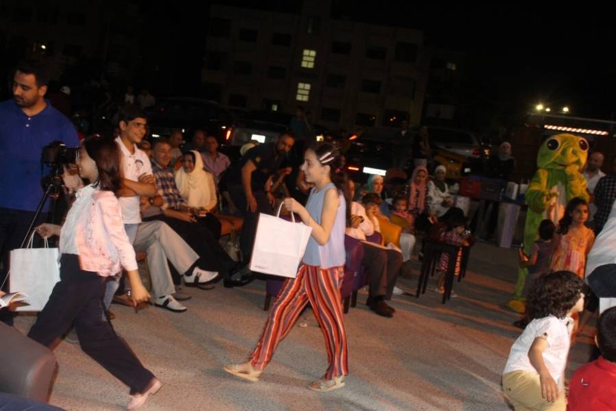 صندوق حياة للتعليم يكرم مجموعة مطاعم حماده... صور